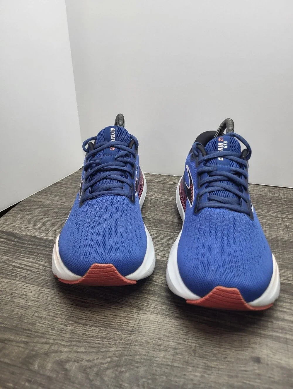 Brooks gently used